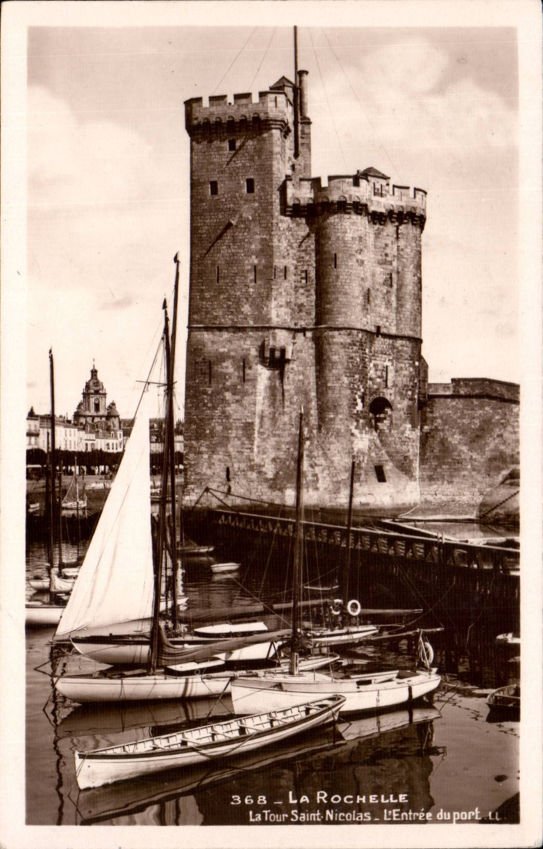 La Rochelle — La Tour Saint-Nicolas — L'Entrée du port — n° 368