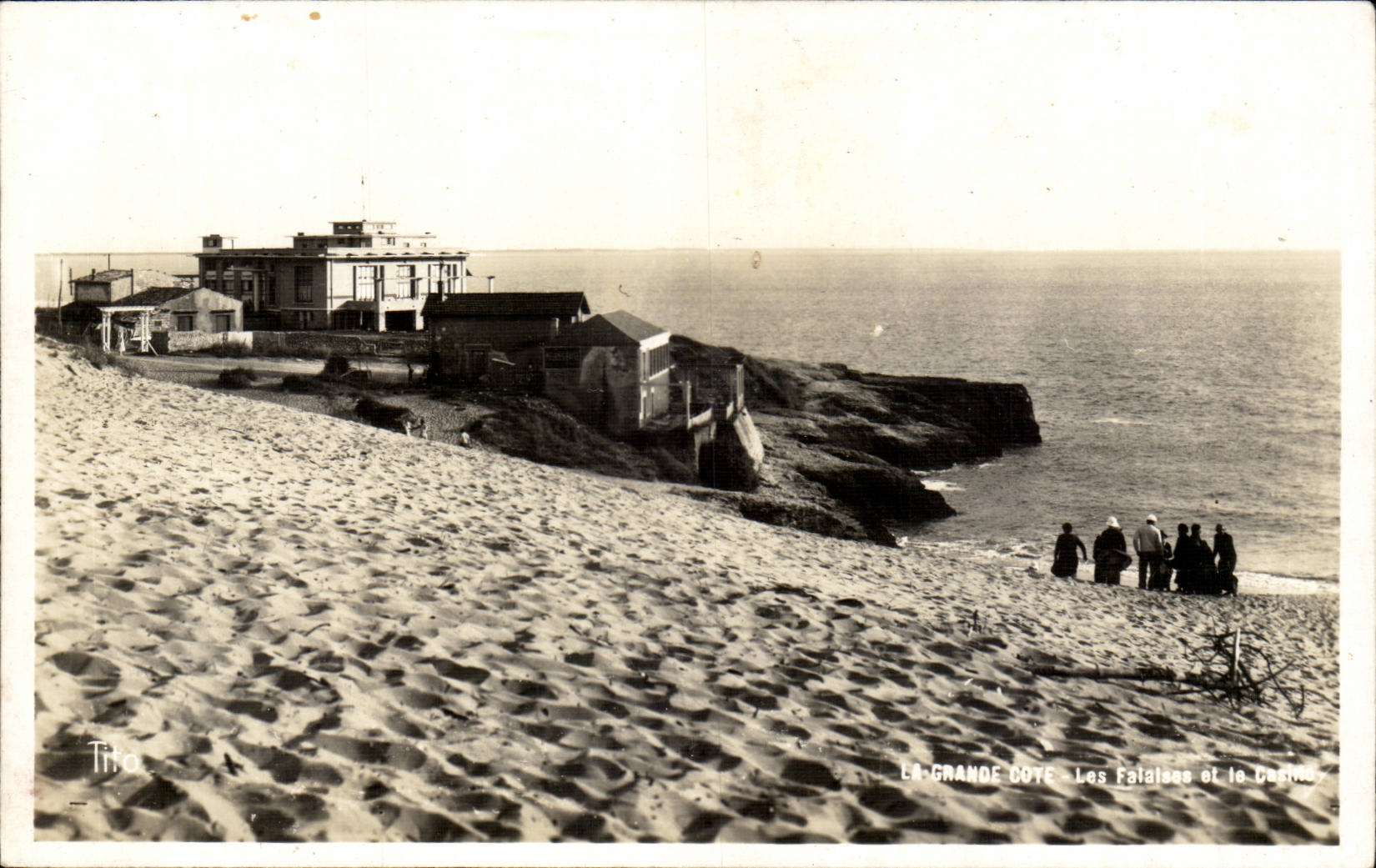CPA La grande cote Les falaises et le casino
