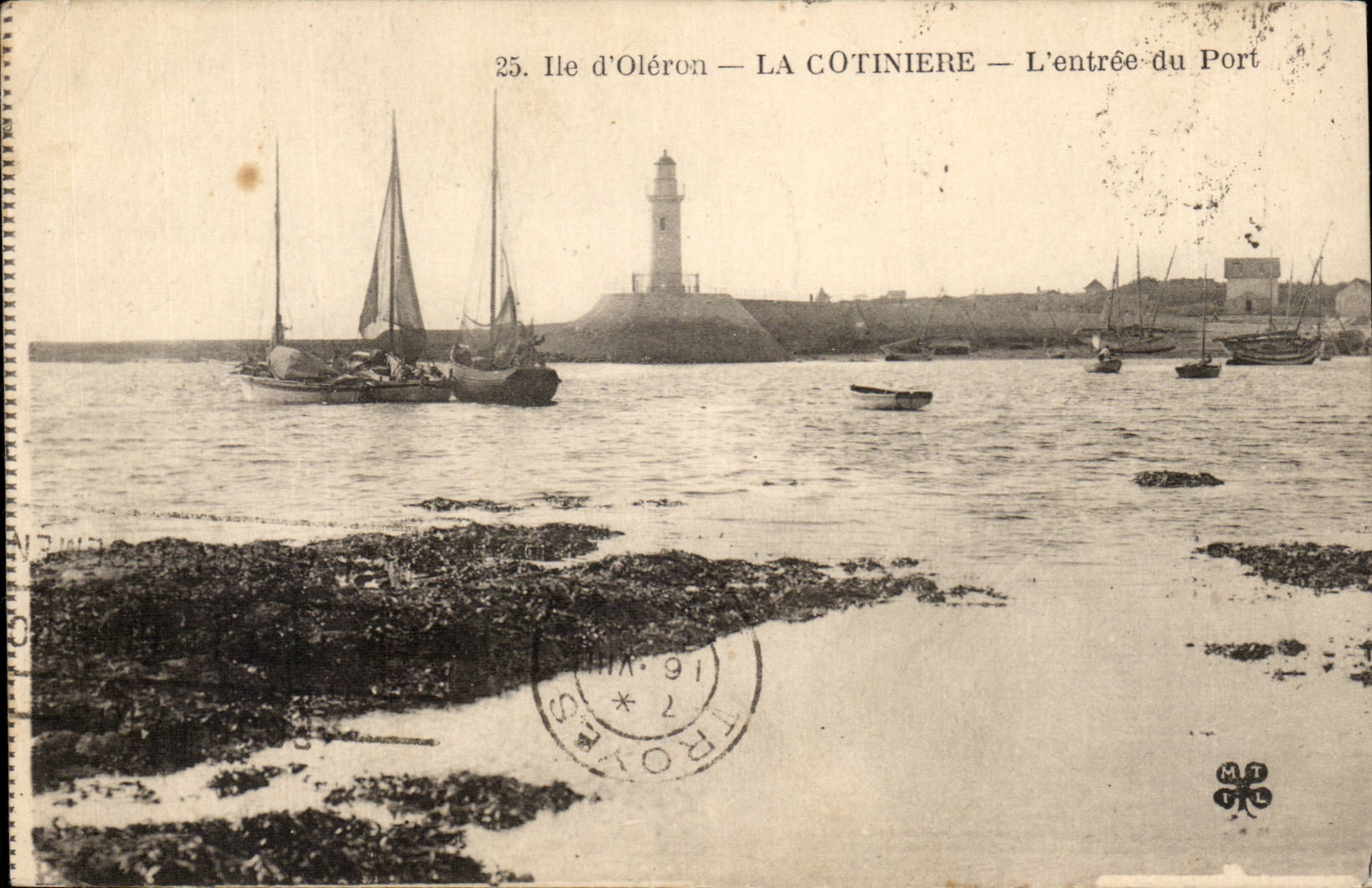 Ile d'Oleron - La Cotiniere - L'Entree du Port - CPA 