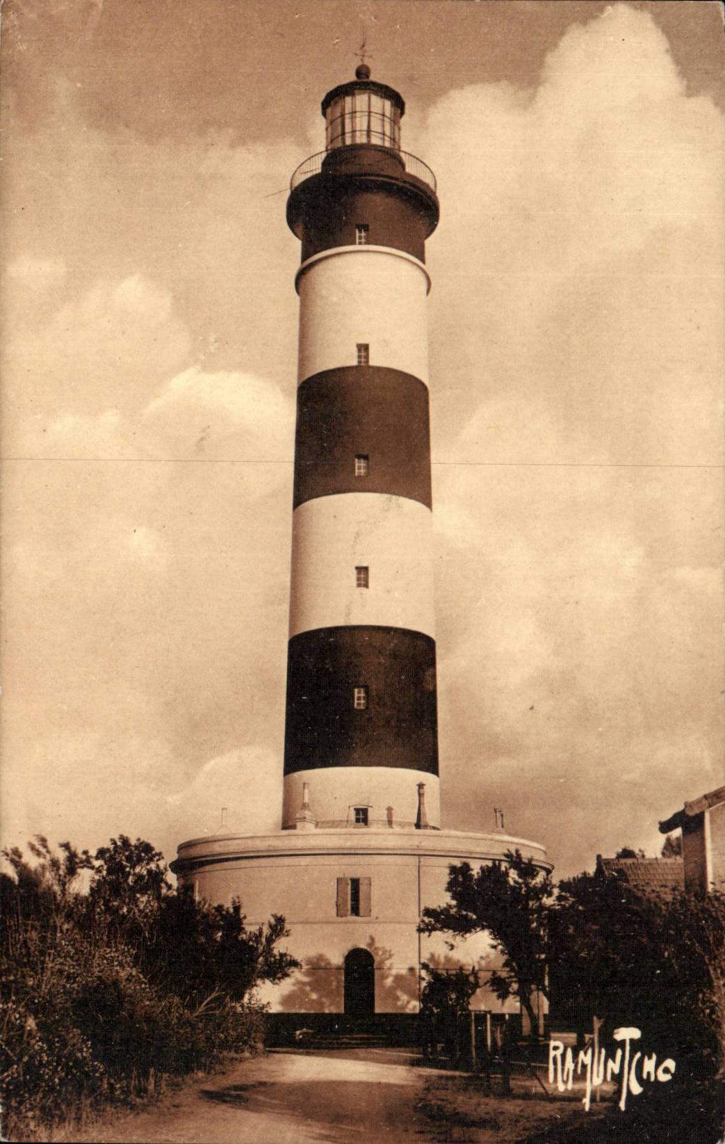 Phare de Chassiron — Île d'Oléron — Éditions d'Art Raymond Bergevin, La Rochelle, n°3323