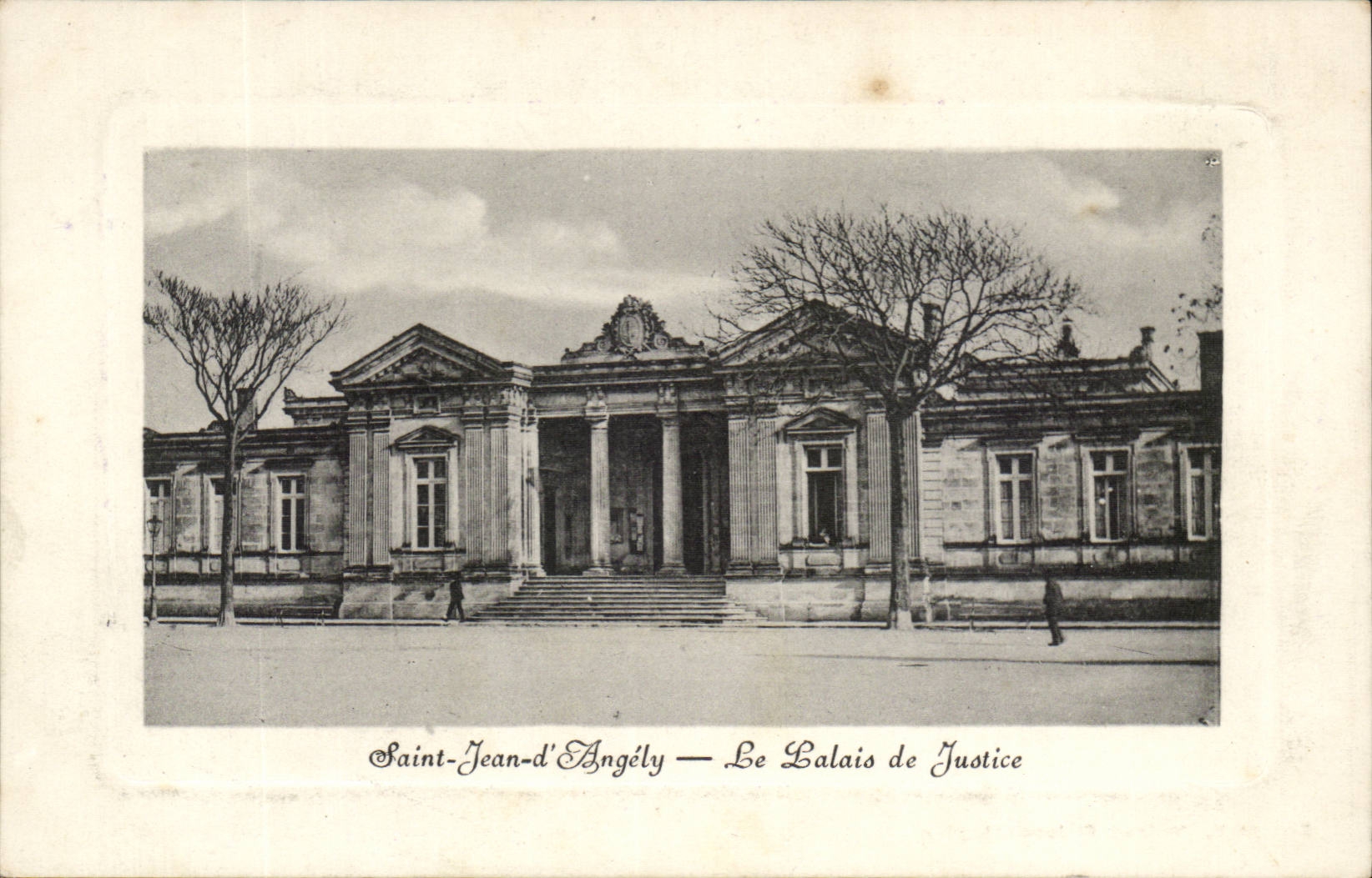 Saint Jean d'Angely CPA Le palais de justice