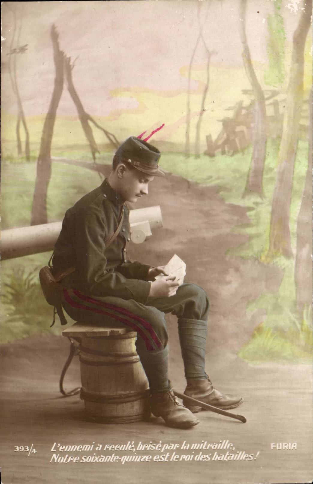 CPA Militaria Soldat L'ennemi a recule