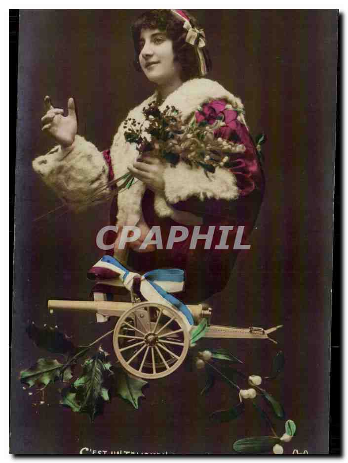 CPA Militaria Femme et canon Pere Noel