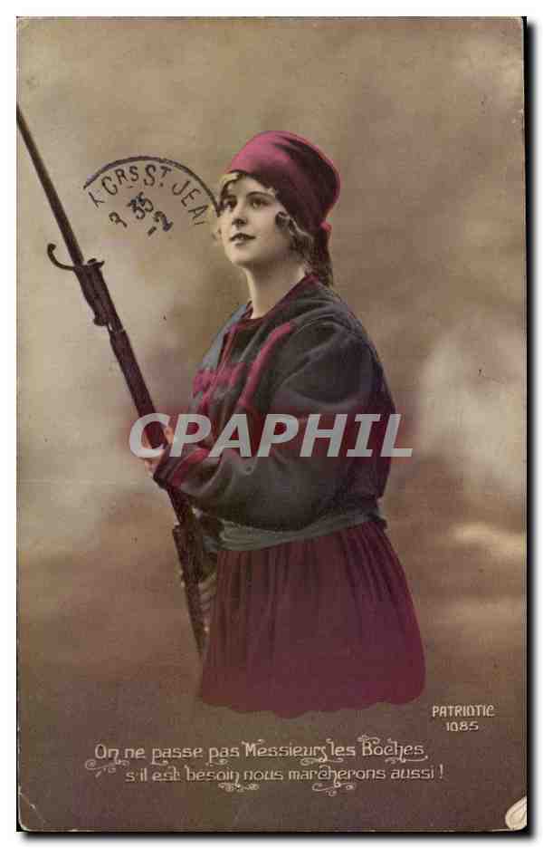 CPA Militaria Femme soldat