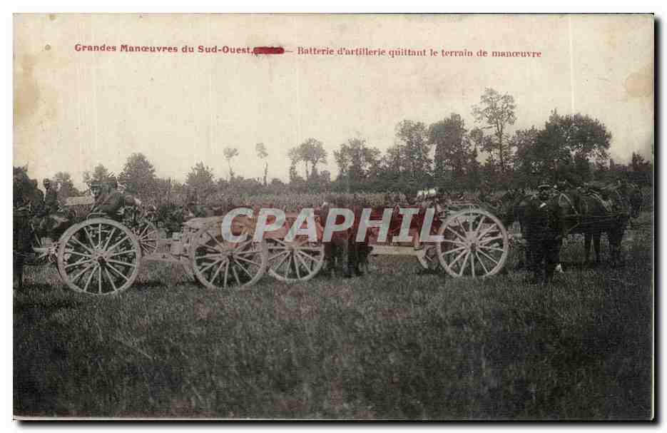 CPA Militaria Grandes manoeuvres du Sud Ouest Batterie d'infanterie quittant le terrain de main d'oeuvre
