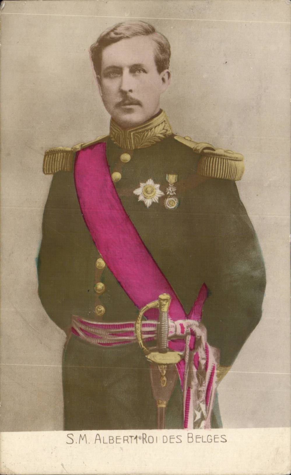 CPA Militaria Albert 1er roi des Belges