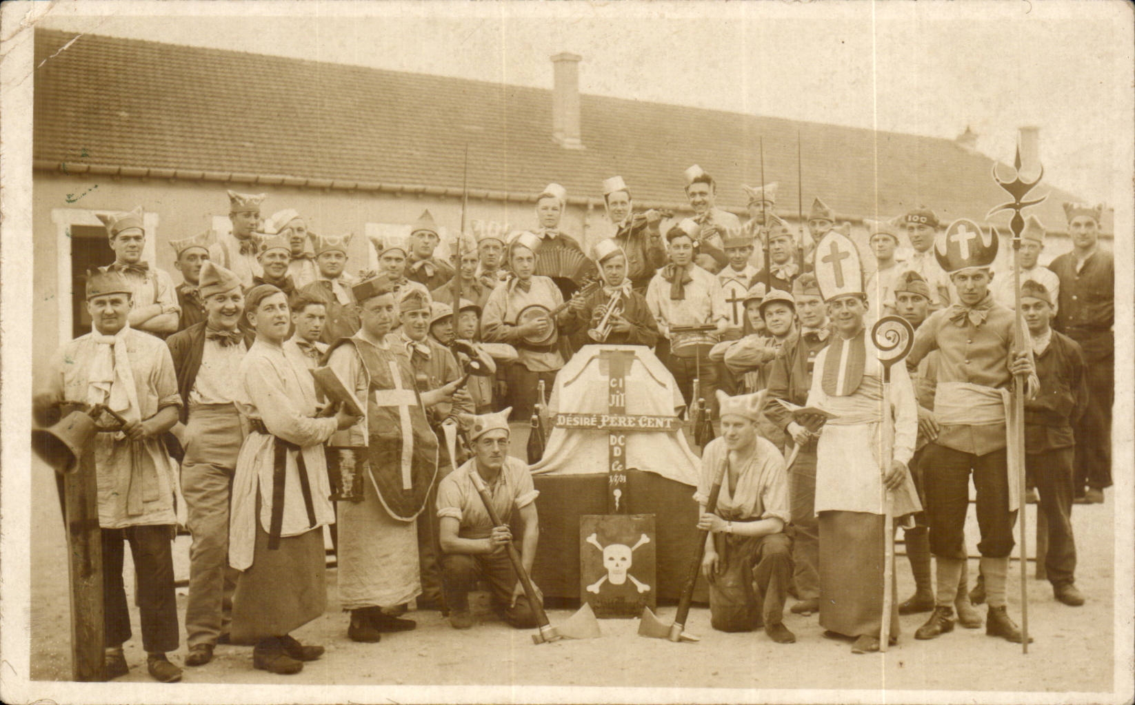 CPA Militaria Scene de carnaval