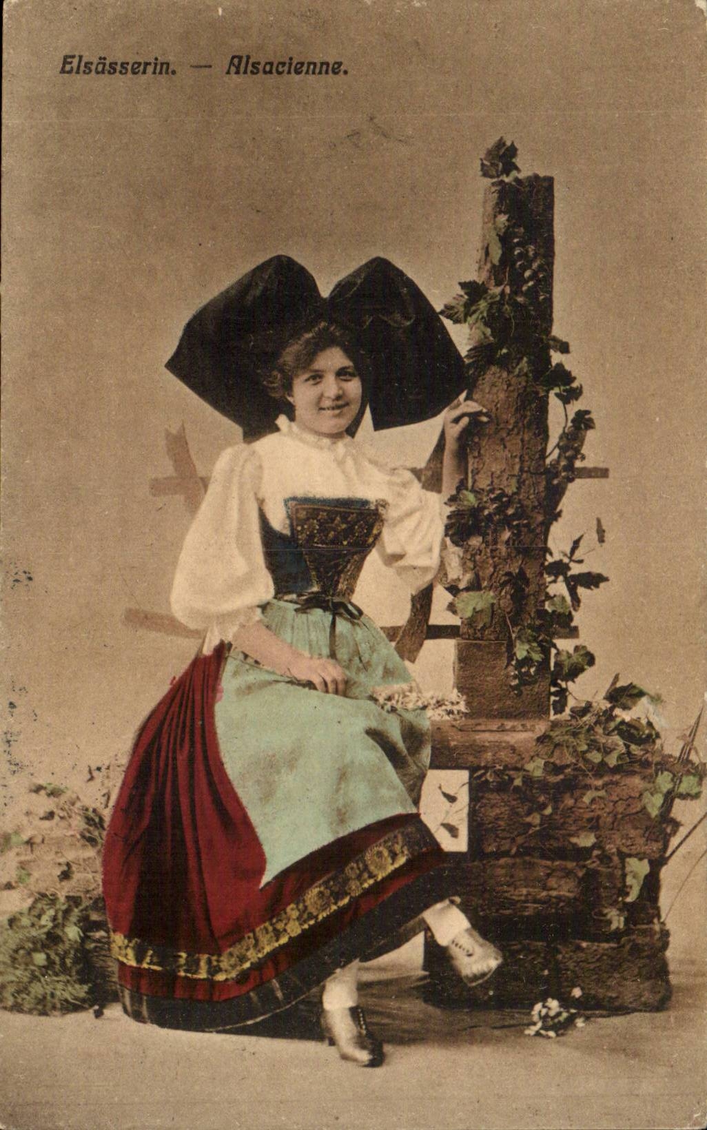 Alsacienne — femme en costume traditionnel — éditeur Elsässerin, n° de série non visible