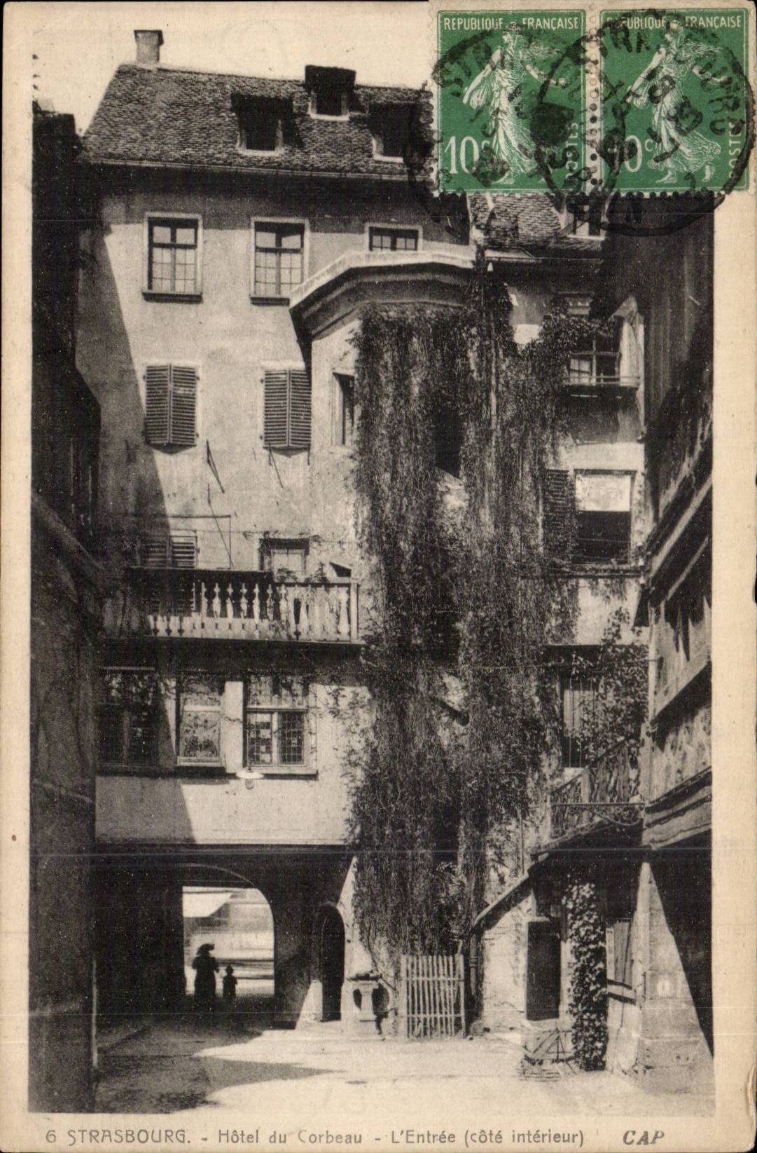 Strasbourg - Hôtel du Corbeau - L'Entrée (côté intérieur) - CAP