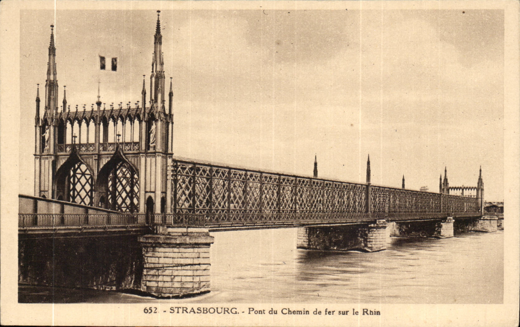 CPA Strasbourg Le pont de Kehl Pont de chemin de fer sur le rhin