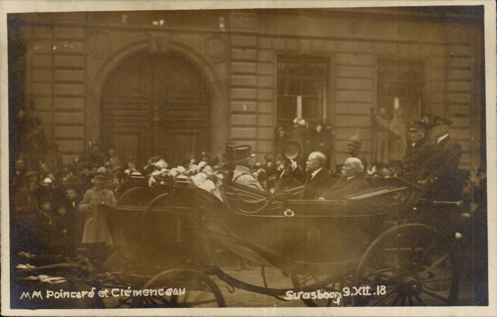 MM. Poincaré et Clémenceau — Strasbourg, 9.XII.18 — photographie d'époque
