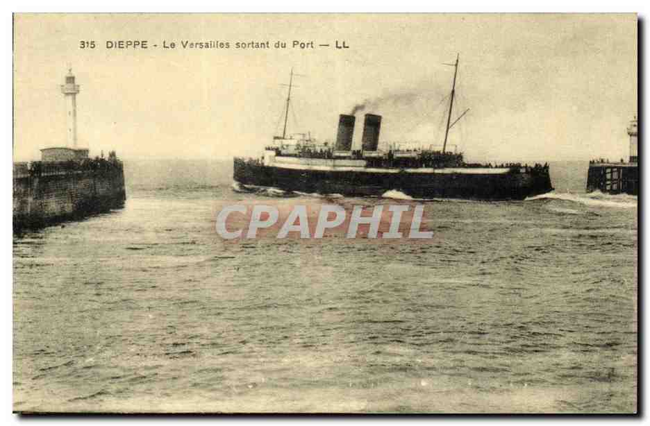 Dieppe - Le Versailles sortant du Port - paquebot - steamer CPA 