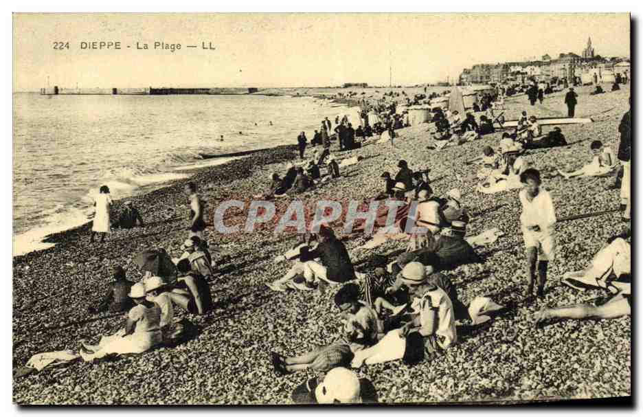 Dieppe - La Plage CPA 