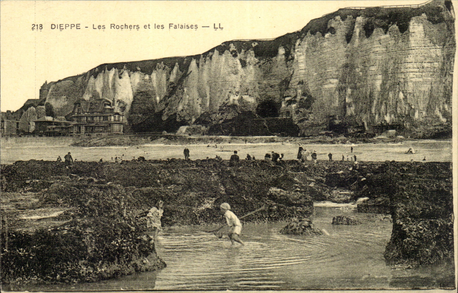 Dieppe - Les Rochers et les Falaises - CPA 