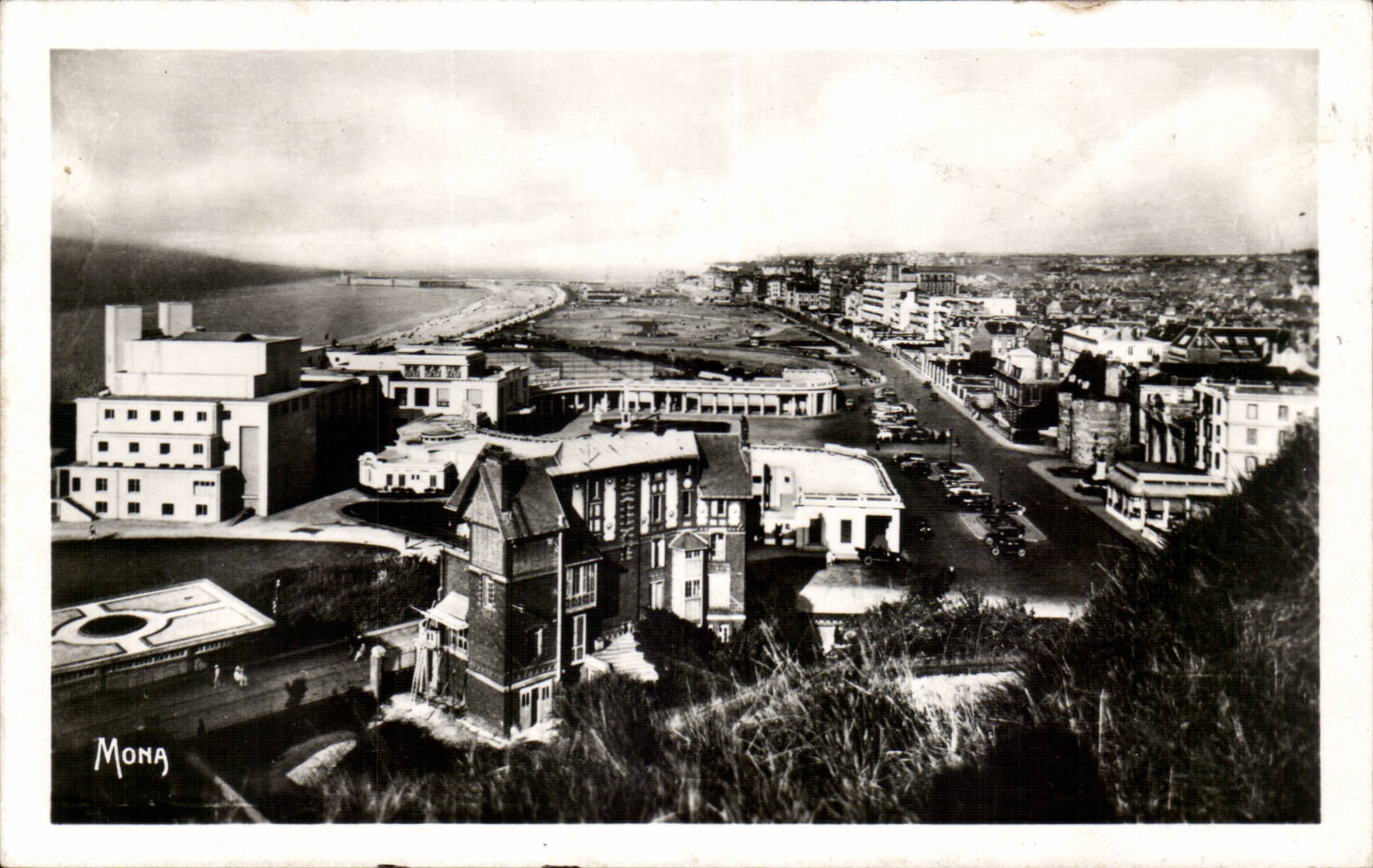 Dieppedalle - Le Casino la plage et les boulevards - CPA 