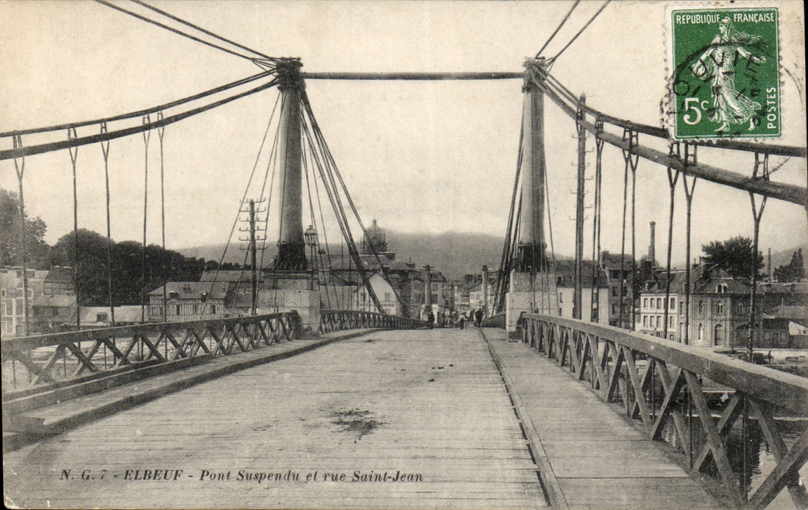Elbeuf - Pont Suspendu et rue Saint Jean - CPA 