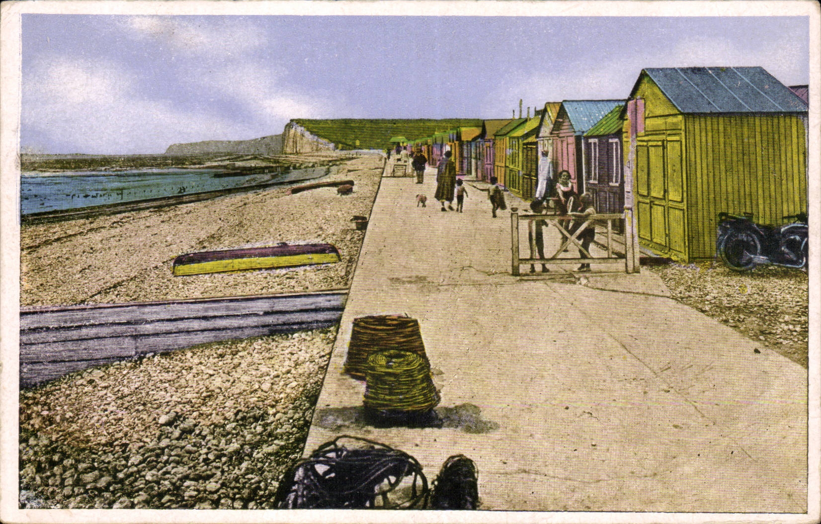 St Aubin sur Mer - Promenade sur le Perret - CPA 