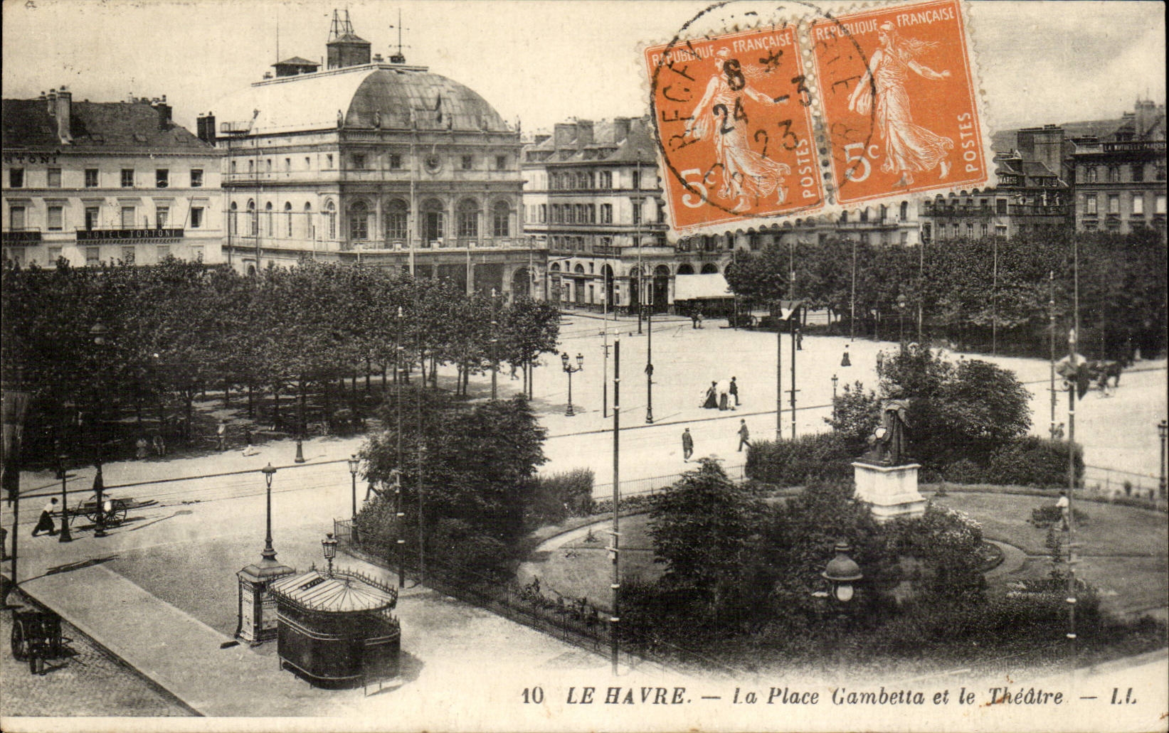 Le Havre - La Place Gambetta et le Theatre - CPA 