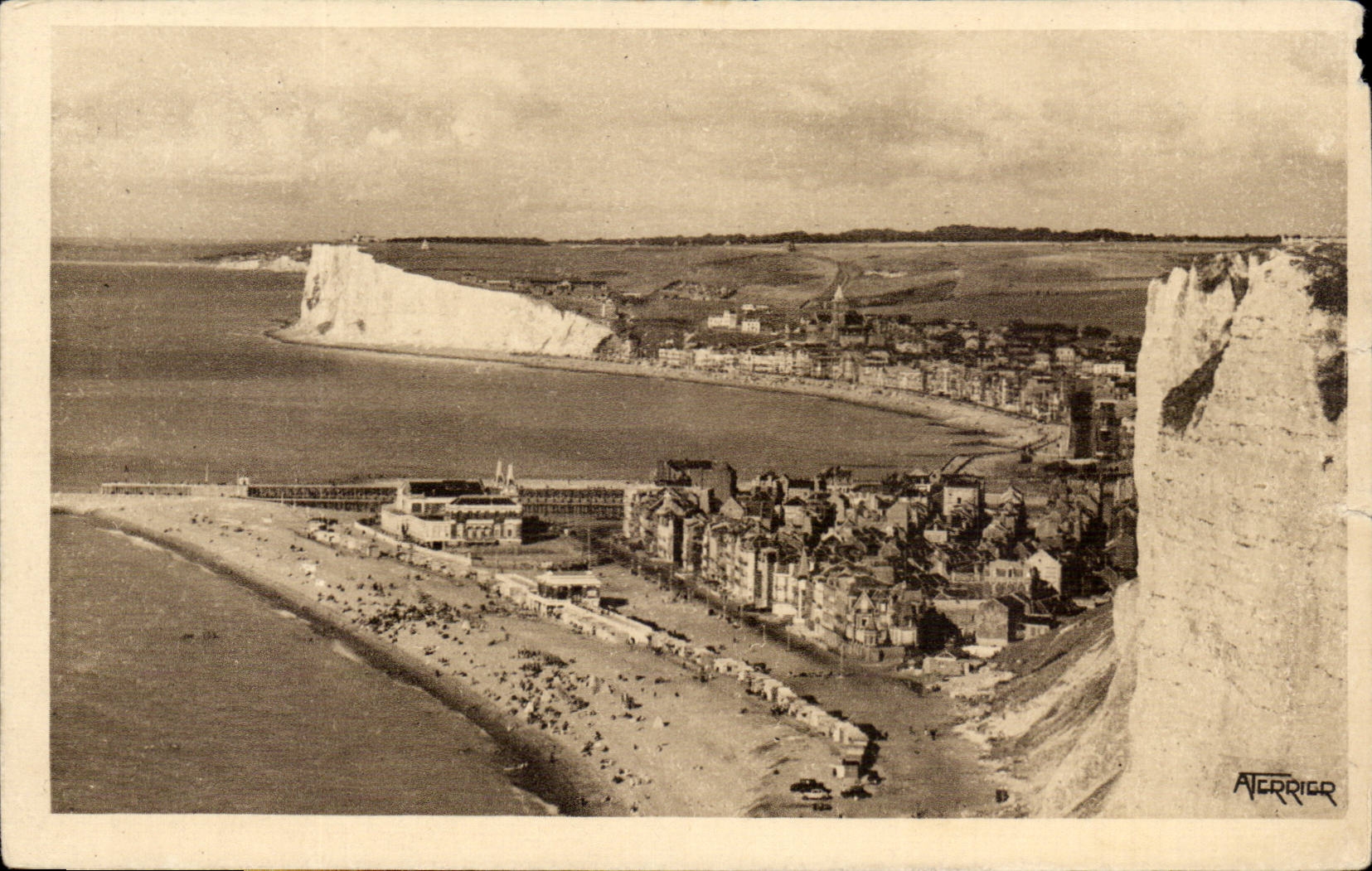 Le Treport - Les deux plages et de Mers les Bains CPA 