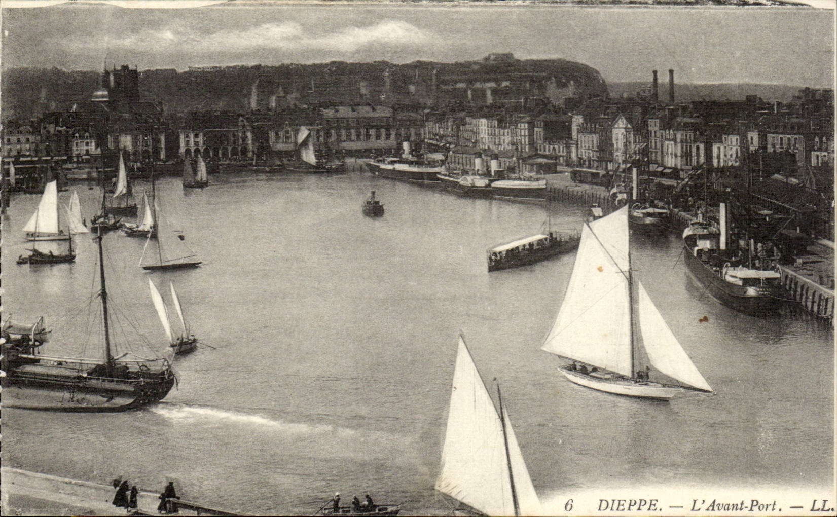 Dieppe - L'Avant Port - CPA 