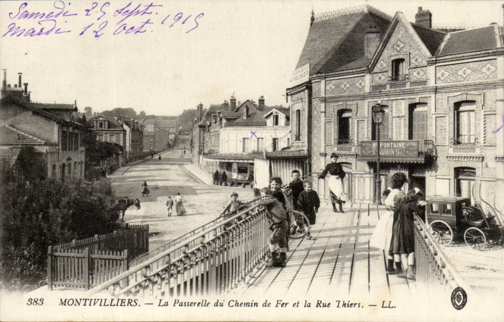 Montivilliers — La Passerelle du Chemin de Fer et la Rue Thiers — LL. — n°383