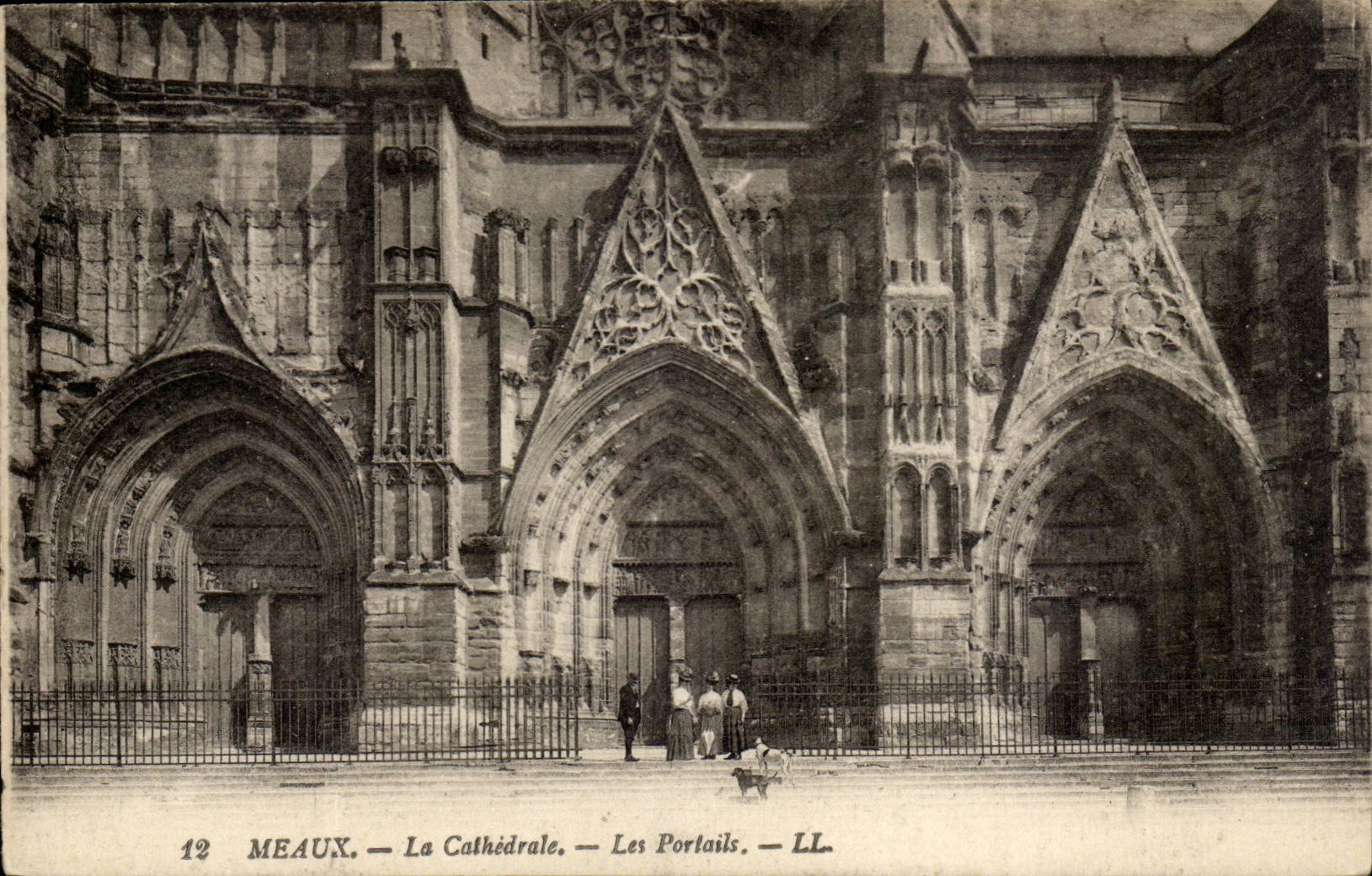 Meaux - La Cathedrale - La Portail CPA 