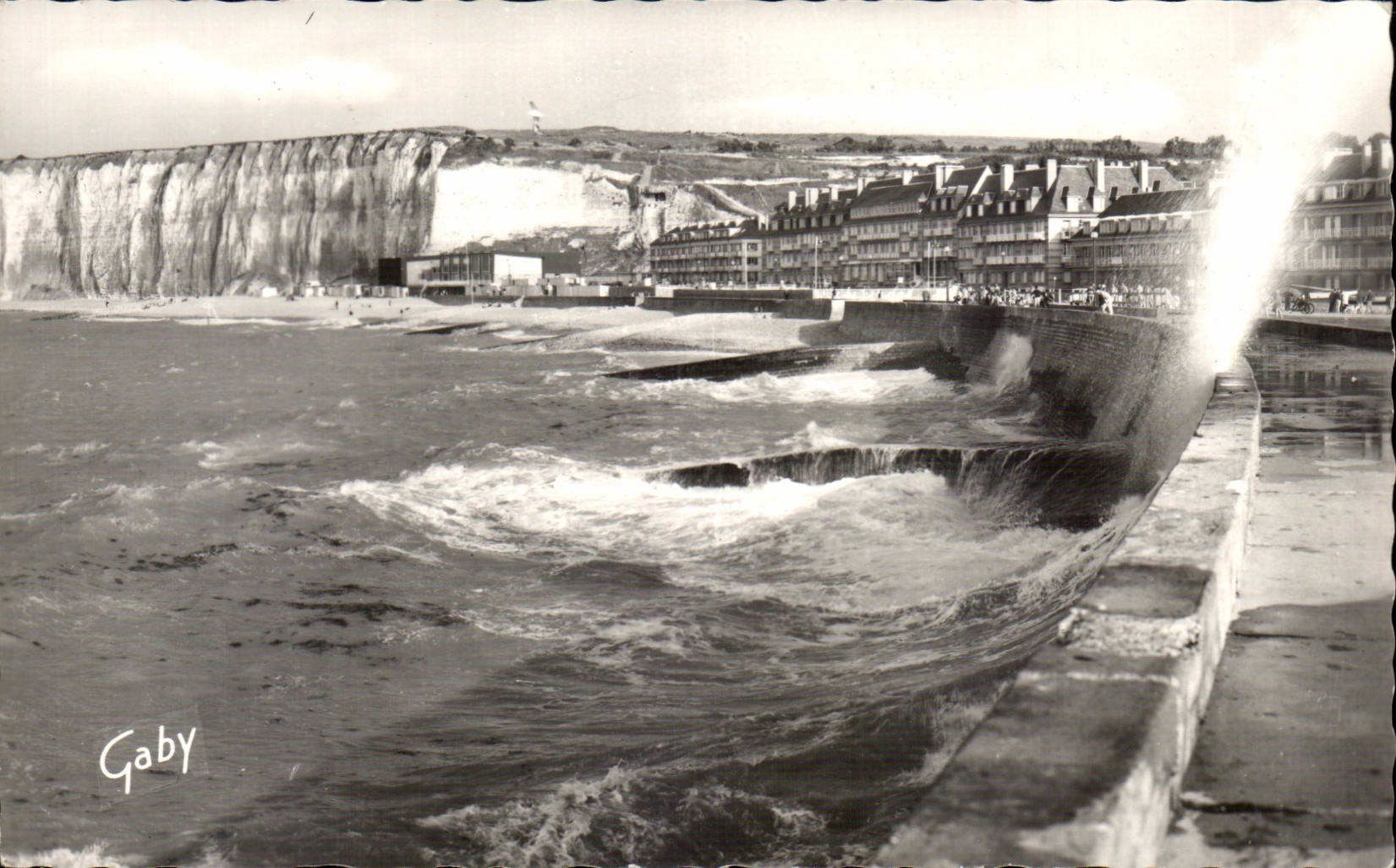 Saint Valery en Caux - Effet de Vague - CPA 