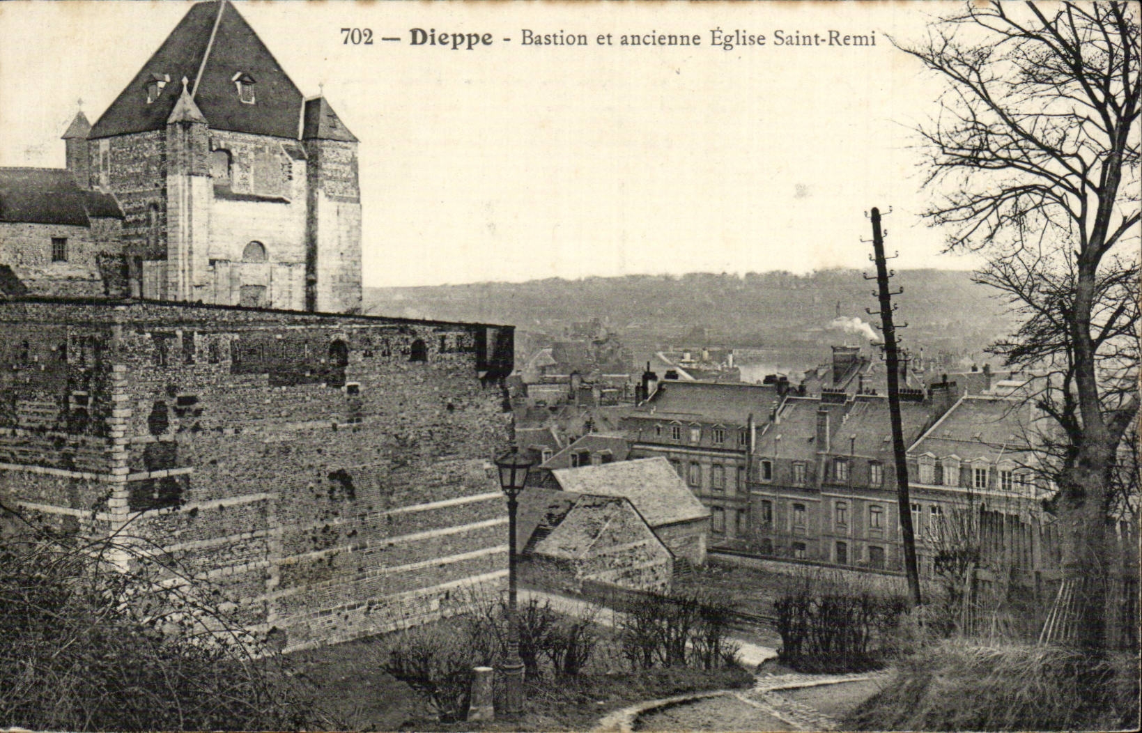 Dieppe - Bastion et Ancien Eglise Saint Remi - CPA 