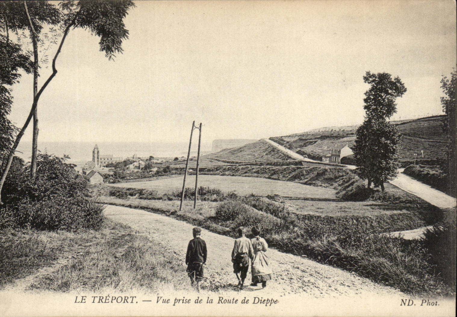 Le Treport - Vue prise de la route de Dieppe - CPA 