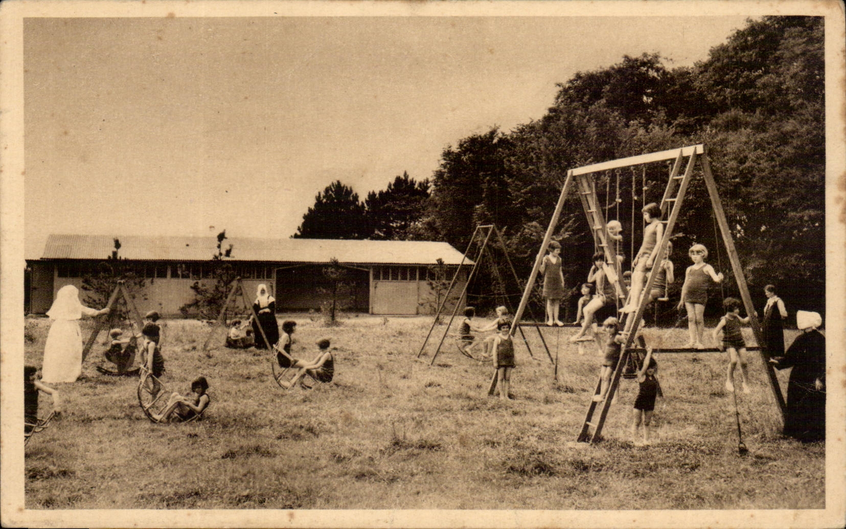 Maison La Providence de Sanvic - St Jouin sur Mer - Colonie de Vacances - Les Petits en recreation CPA 