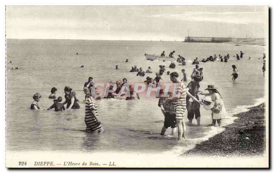 Dieppe - L'Heure du Bain CPA 