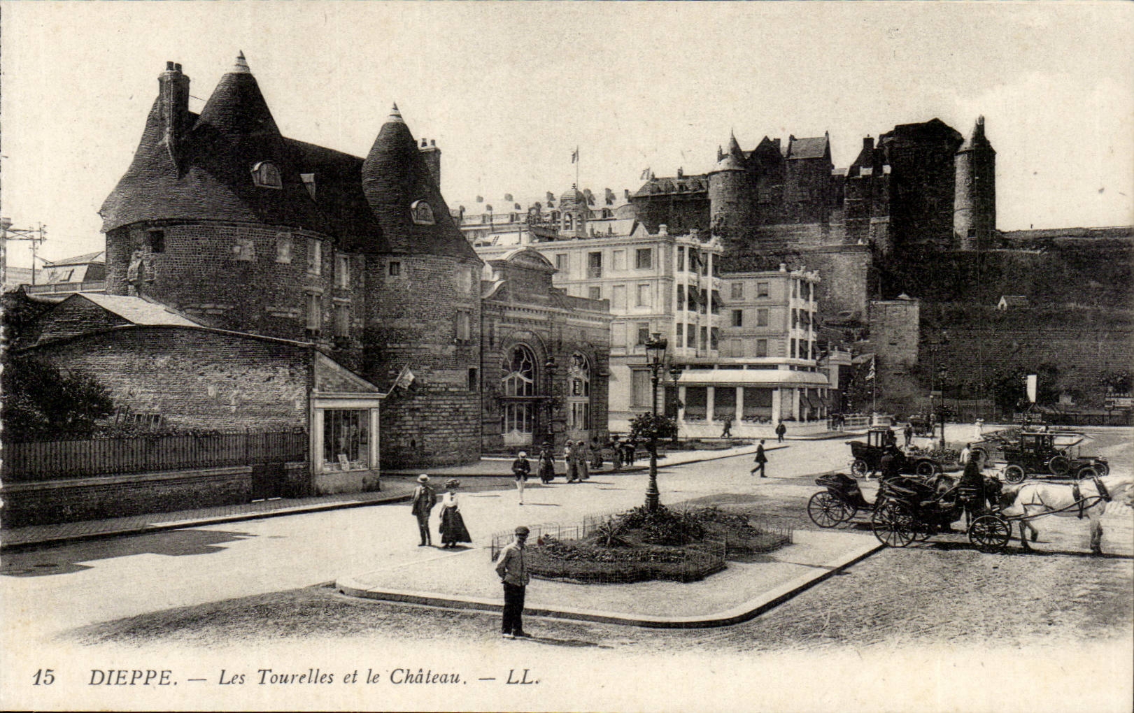Dieppe - Les Tourelles et le Chateau CPA 