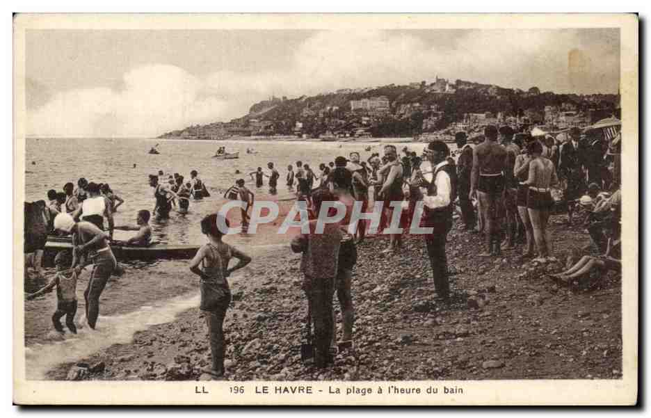 Le Havre - La Plage a l'heure du bain - CPA 