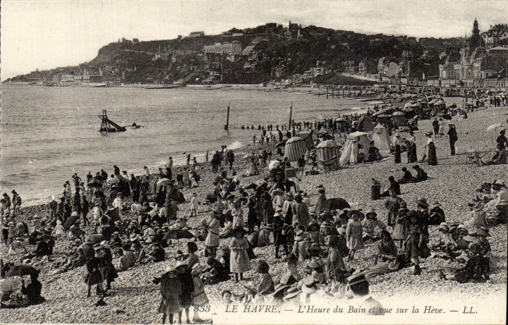 Le Havre - L'Heure du Bain et vue sur la Heve - CPA 