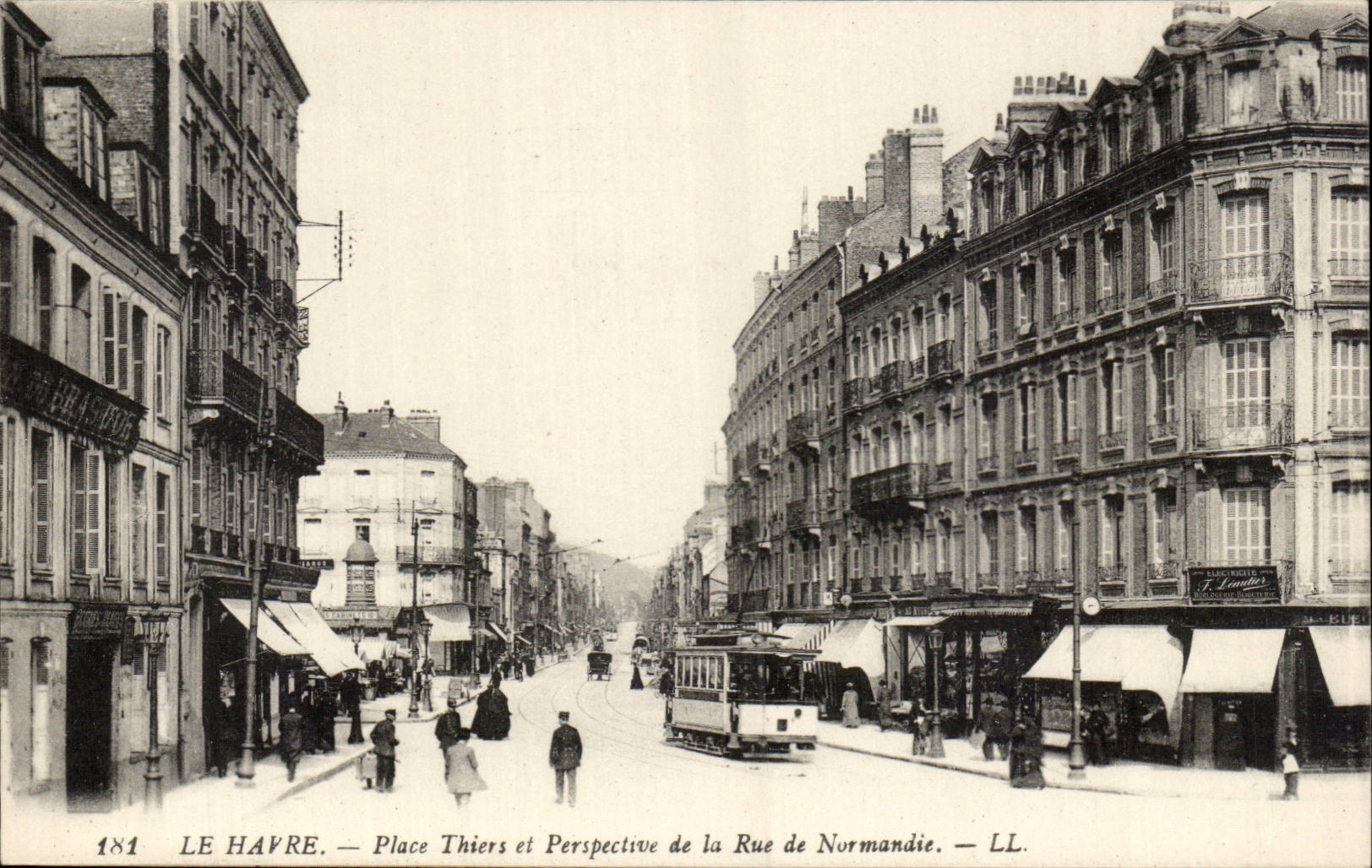 Le Havre - Place Thiers et Perspective de la Rue de Normandie CPA 