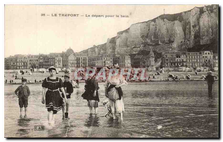 Le Treport - Le depart pour le bain CPA 
