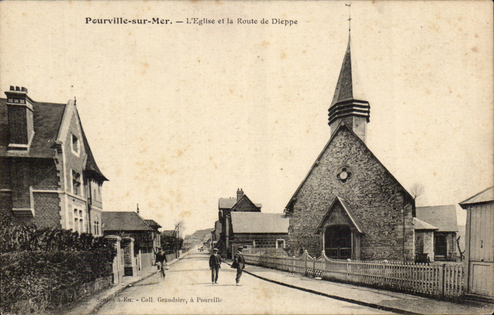 Pourville sur Mer - L'Egise et la Route de Dieppe - CPA 