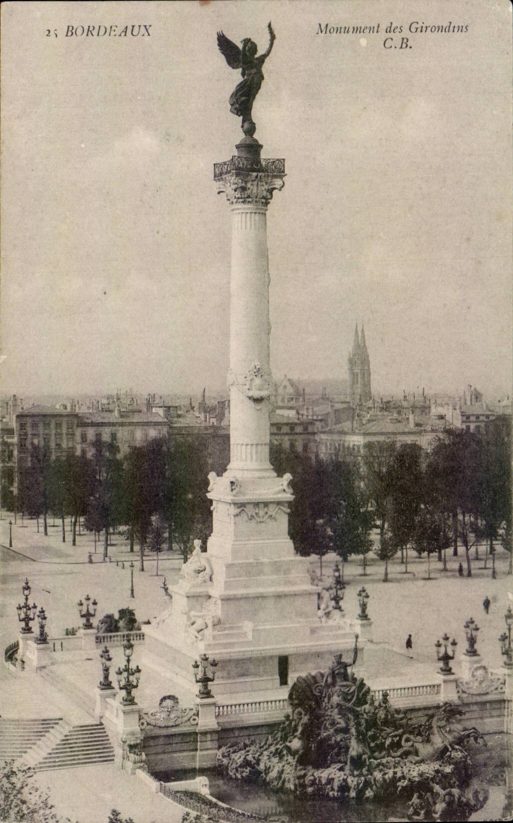 Bordeaux - Monument des Girondins CPA 