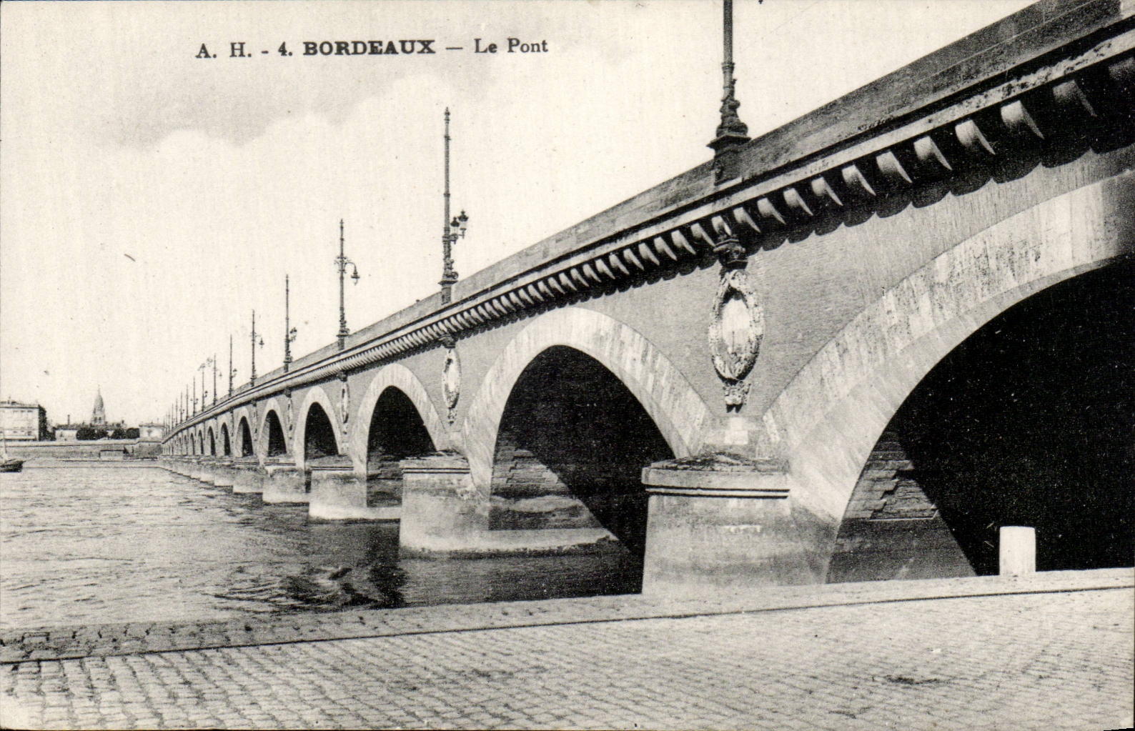 Bordeaux CPA Le pont