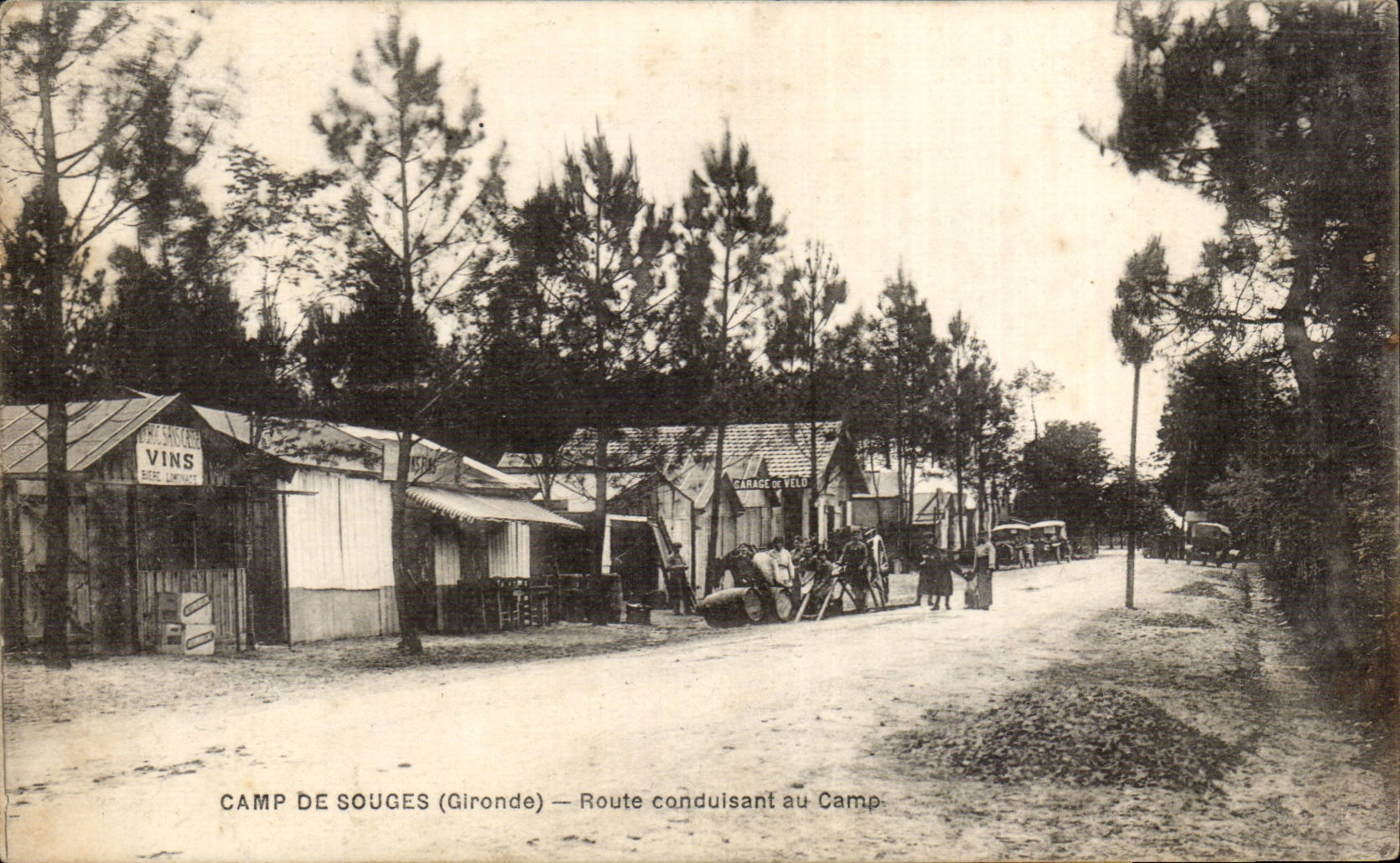 Camp de Souges (Gironde) — Route conduisant au Camp — éditeur inconnu, n° de série non visible