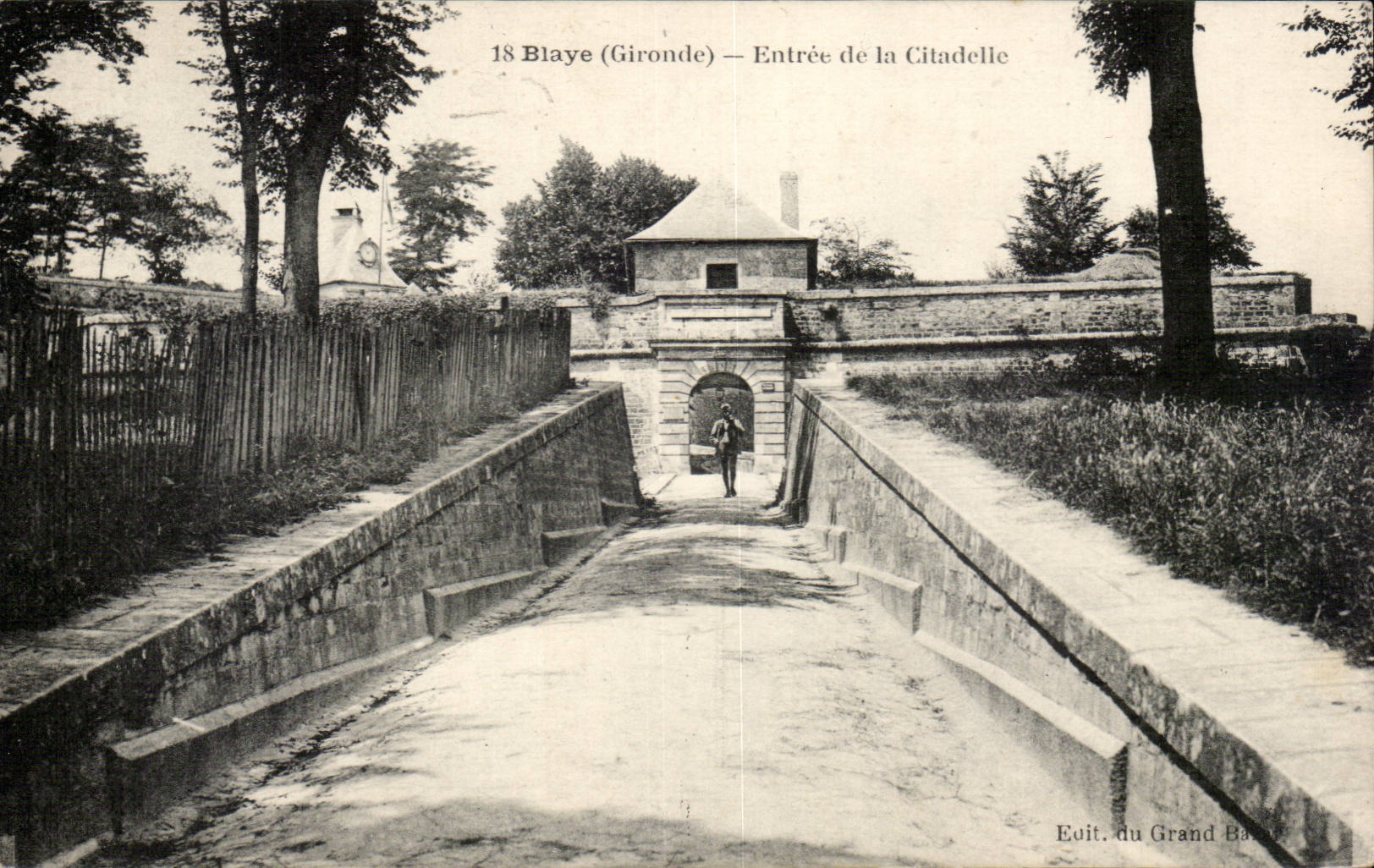 CPA Blaye Entree de la citadelle