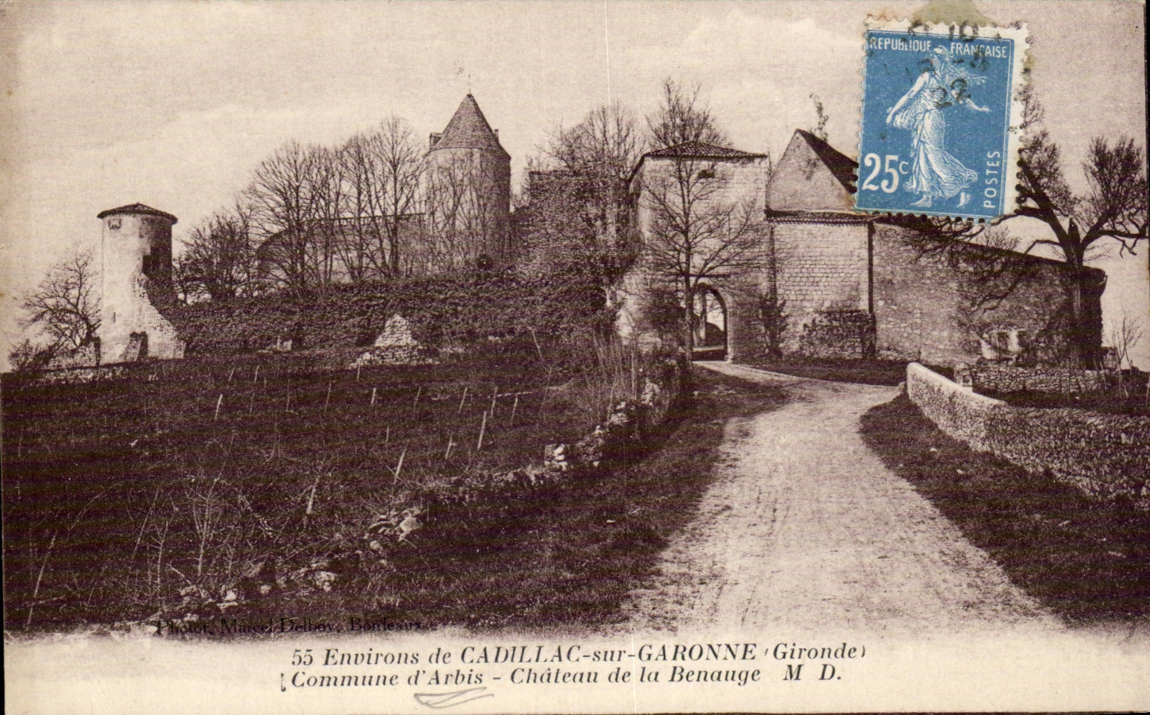 Château de la Benauge — Environs de Cadillac-sur-Garonne — Gironde — M. D. — Photo M. Delbeaux