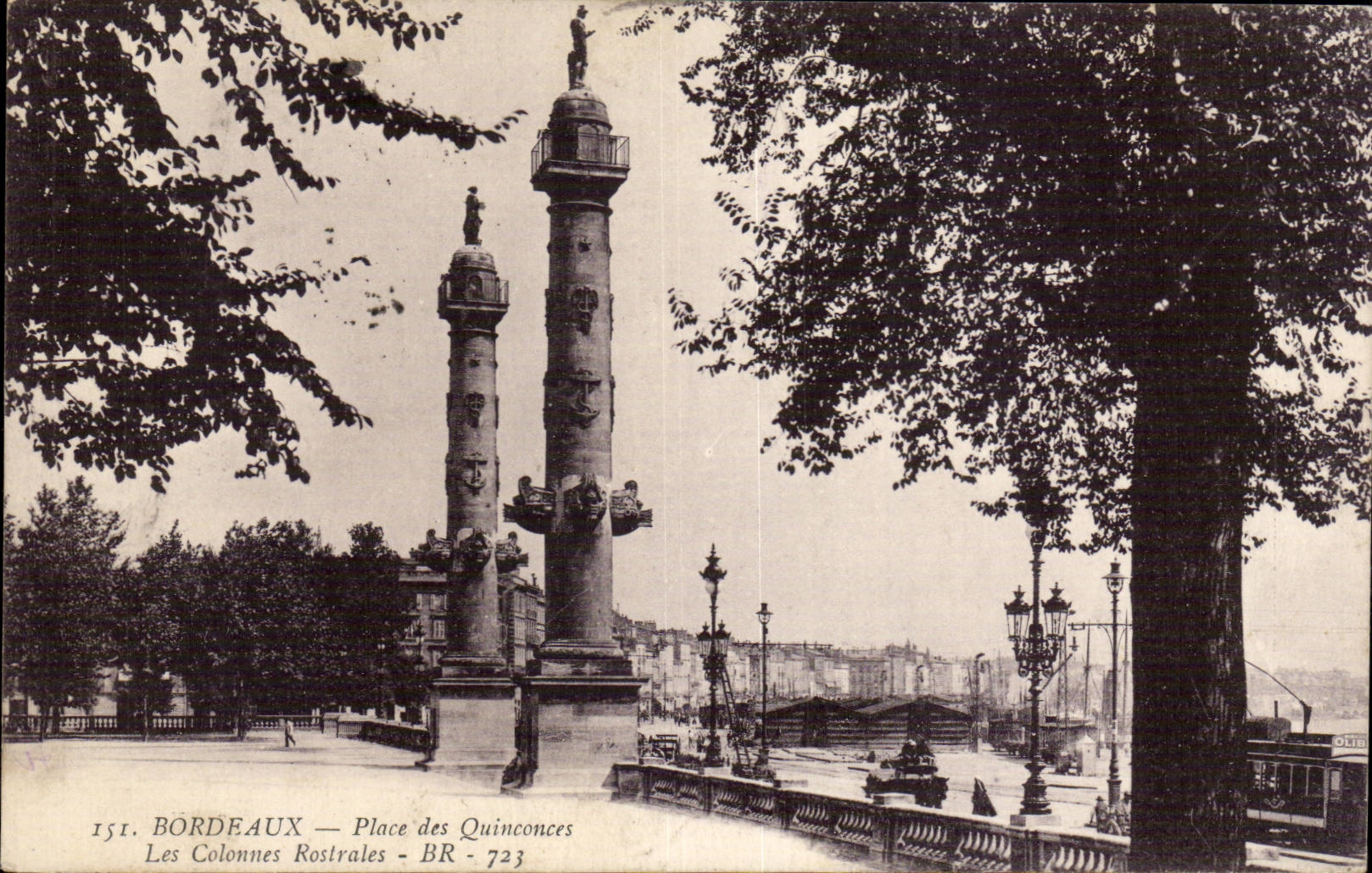 Bordeaux CPA Les colonnes rostrales Place des Quinconces