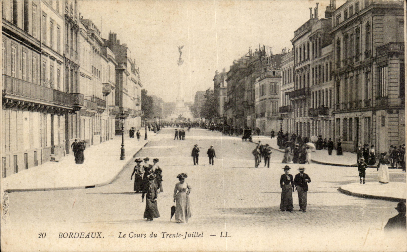 Bordeaux — Le Cours du Trente-Juillet — LL