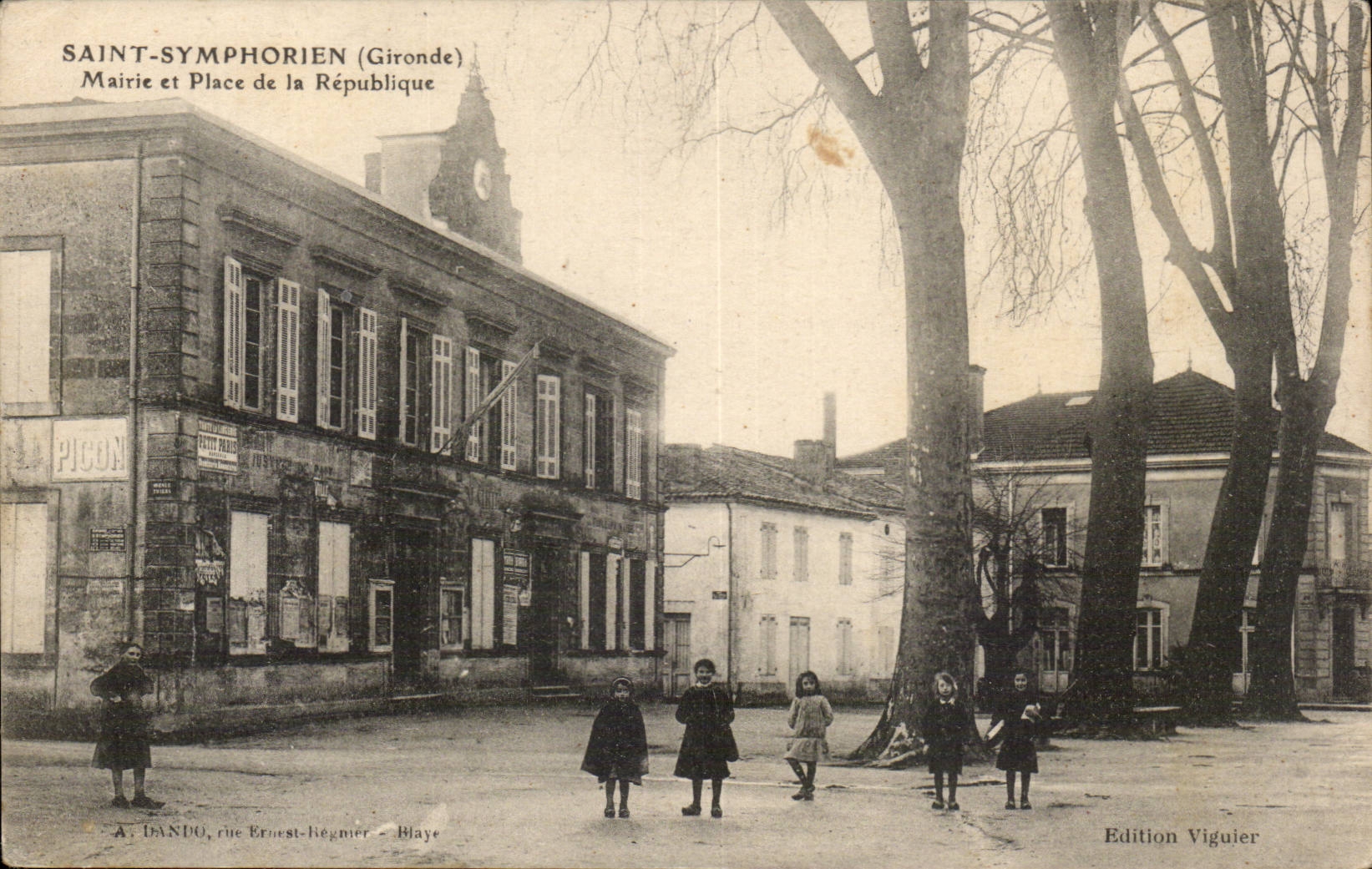 Saint-Symphorien (Gironde) — Mairie et Place de la République — Edition Viguier