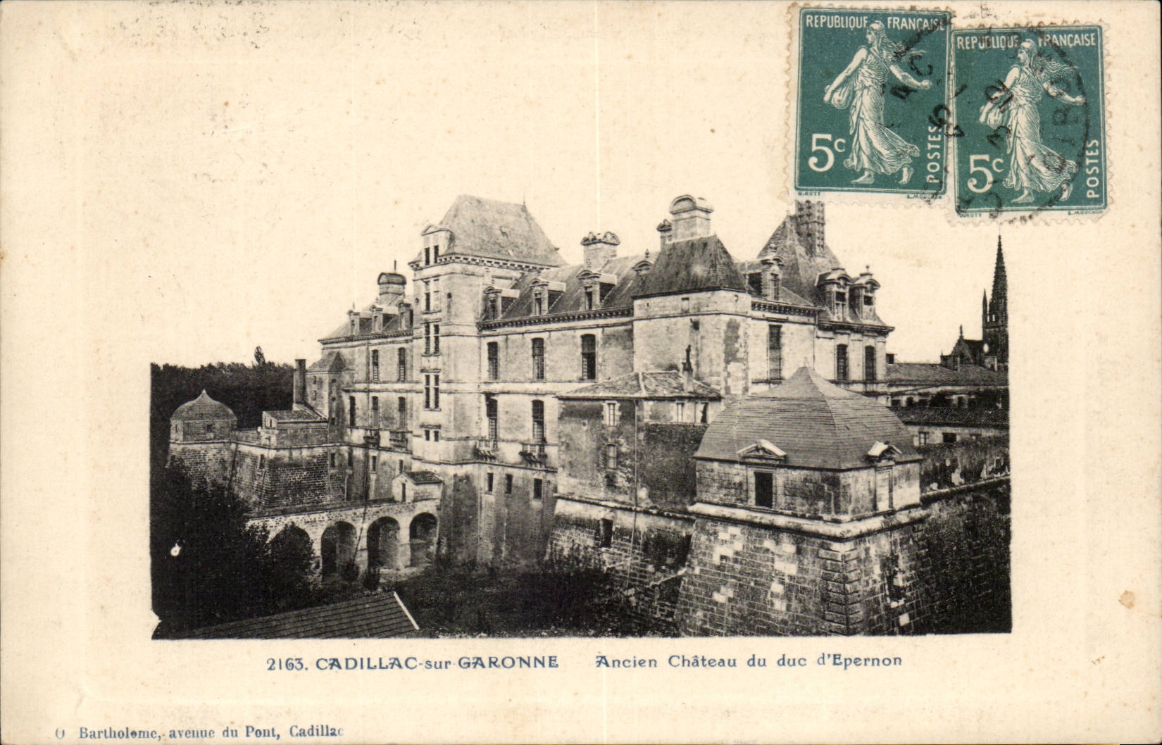 Cadillac-sur-Garonne — Ancien Château du duc d'Epernon — Bartholome, avenue du Pont