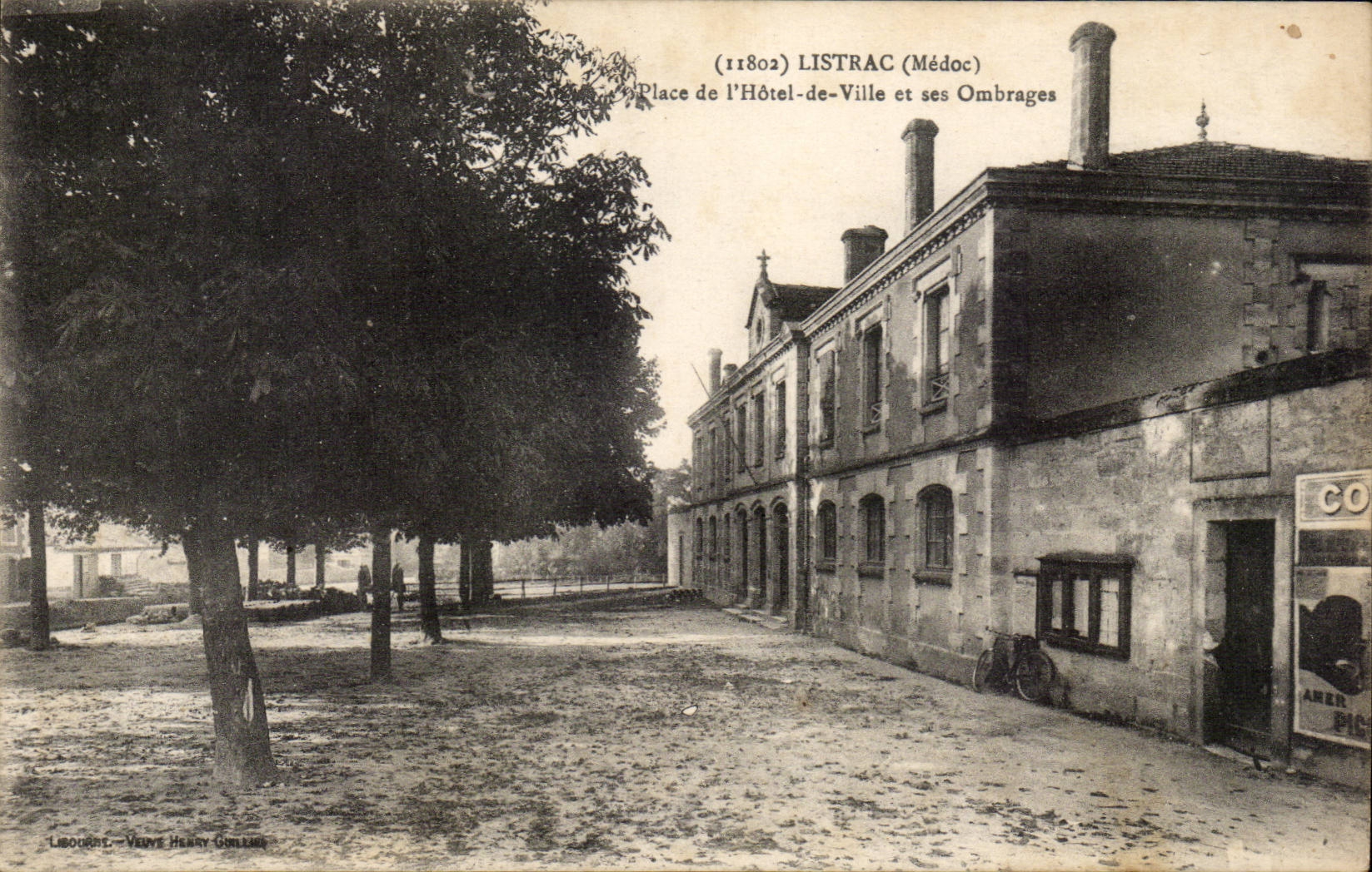 Listrac (Médoc) — Place de l'Hôtel-de-Ville et ses Ombrages — Veuve Henry Guillard, n°11802