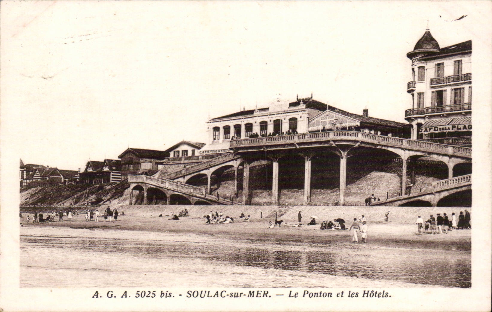 CPA Soulac sur mer Le ponton et les hotels