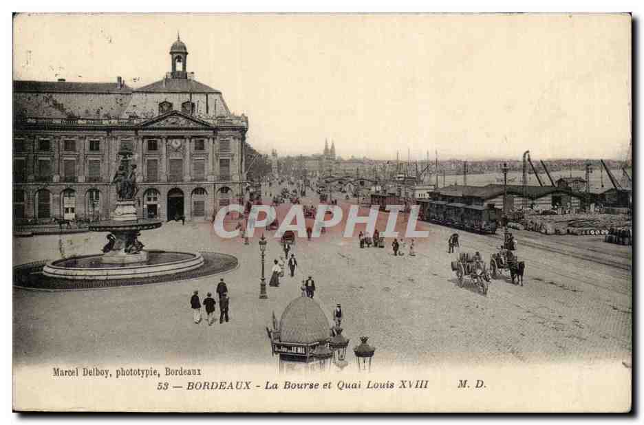 CPA Bordeaux La Bourse et quai Louis XVIII