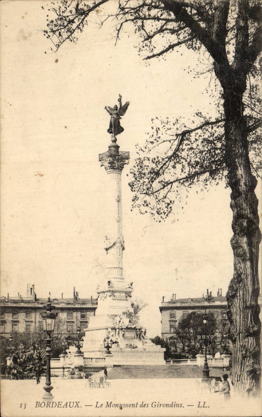 CPA Bordeaux Le monument des Girondins